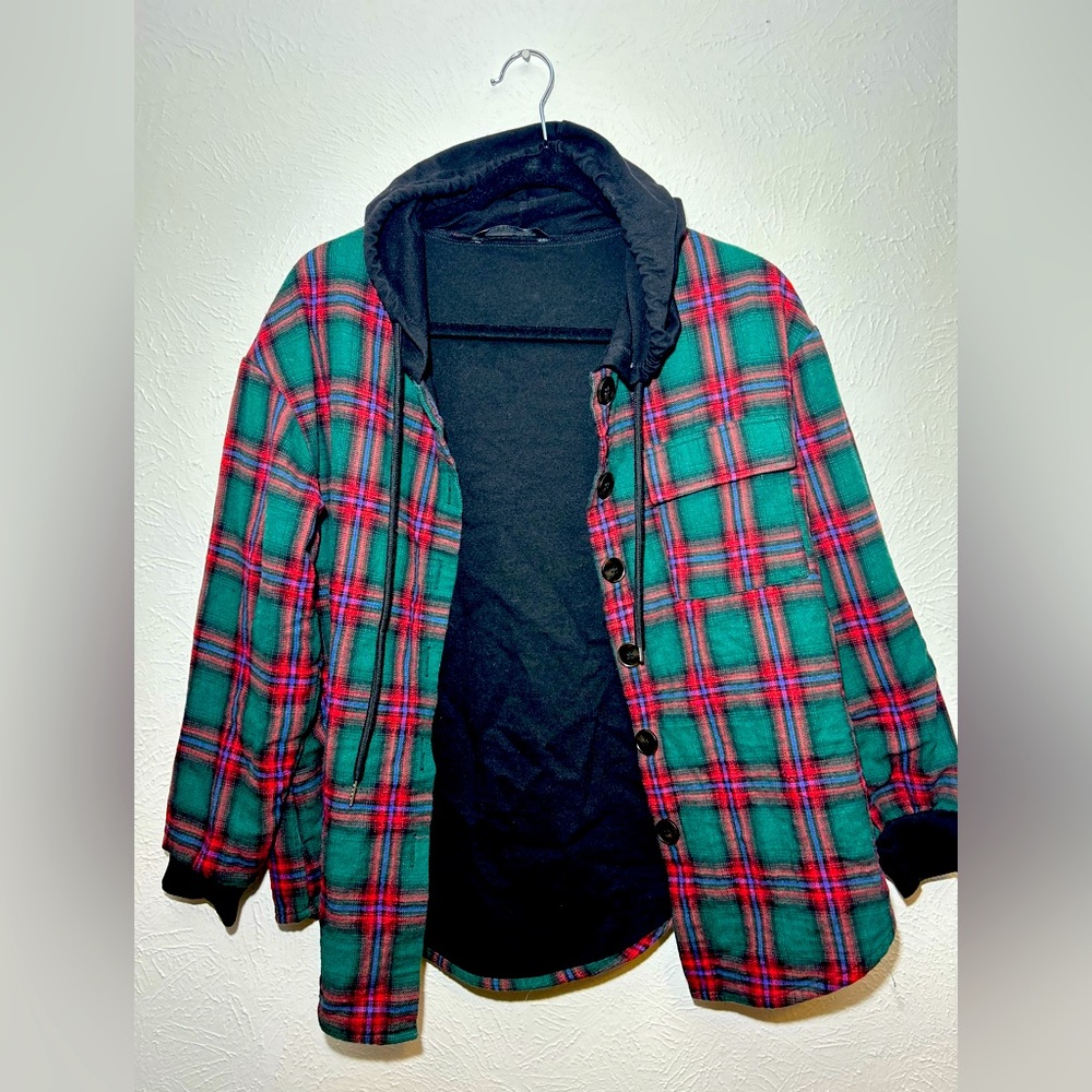 Men’s button up light pullover sweater